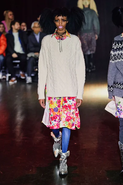 Look 29